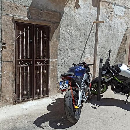 Casa Ele - Casa Indipendente Con Cucina - Bikes Friendly Διαμέρισμα Σάσαρι Εξωτερικό φωτογραφία
